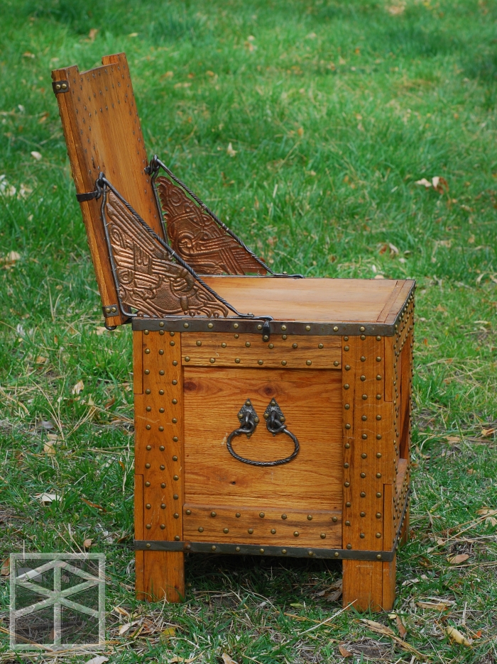 Box Chair